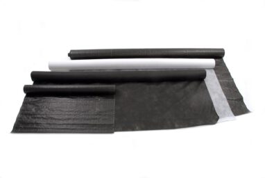 włóknina biała, czarna i tkanina tkana